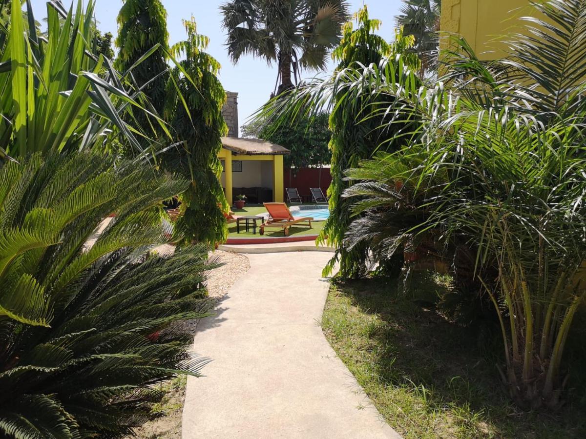 Flame Tree Hotel Kololi Exterior photo